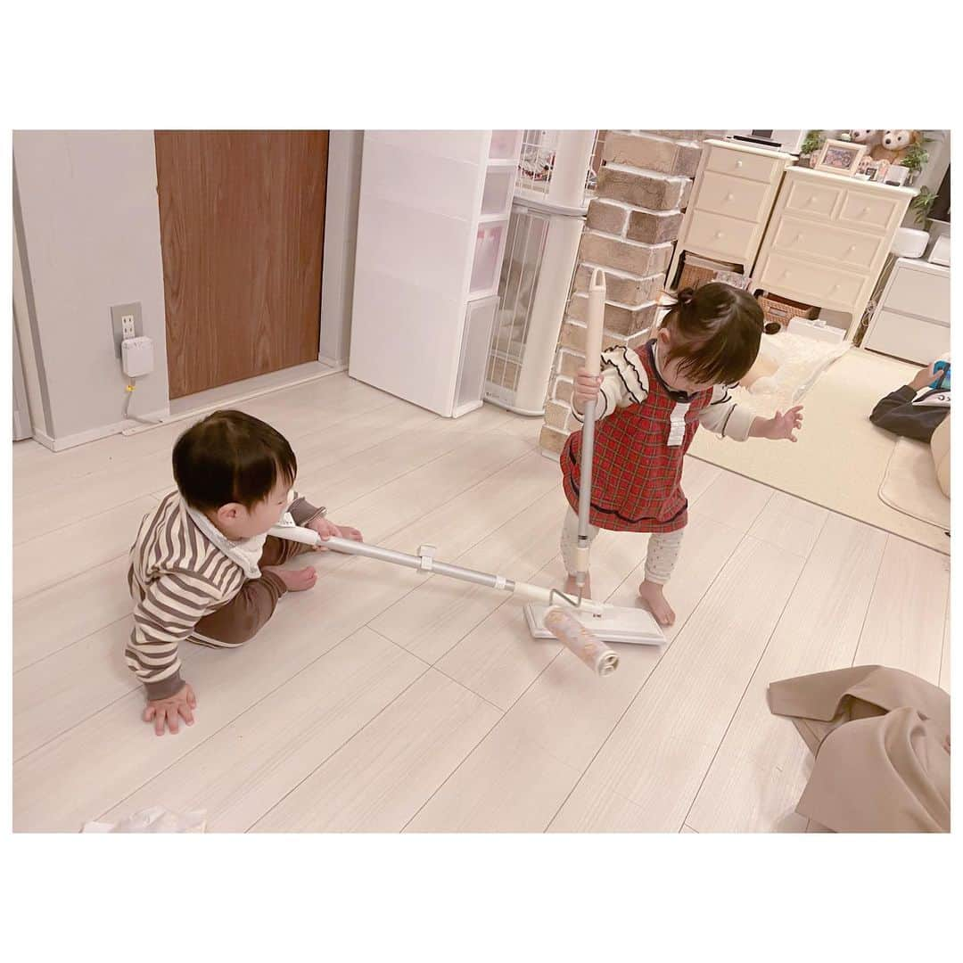 辻希美さんのインスタグラム写真 - (辻希美Instagram)「可愛すぎた１歳児💕" #１歳児 #可愛い #小さなカップル⁇ #💕 #胸キュン #一歳一ヶ月 #一歳二ヶ月 #幸空 #👶💕」1月3日 9時47分 - tsujinozomi_official