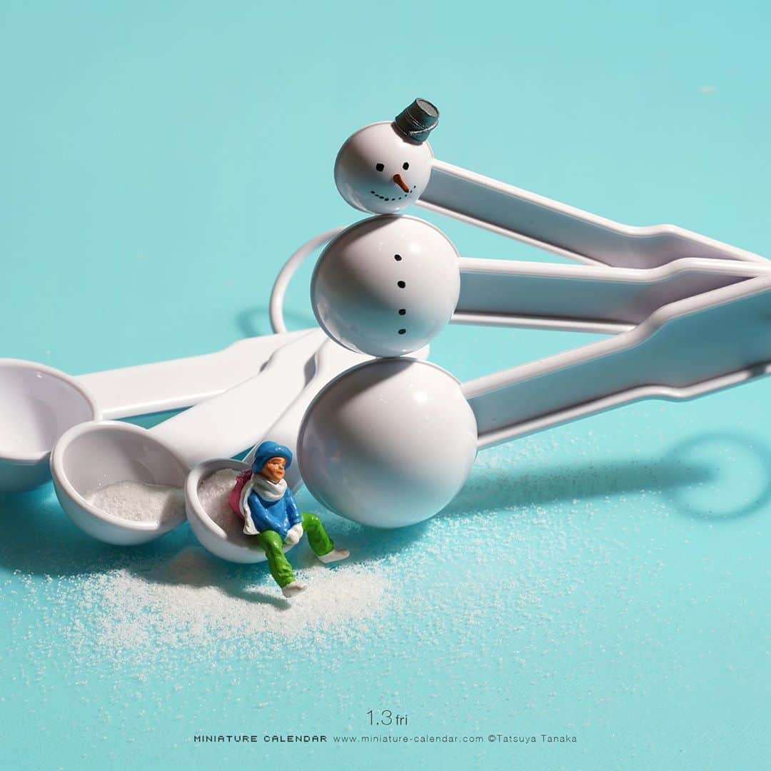 田中達也さんのインスタグラム写真 - (田中達也Instagram)「. 1.3 fri “Spoonman” . 味のある雪だるま . #計量スプーン #雪だるま #⛄️ #MeasuringSpoons #Snowman . ────────────────── 《EXHIBITION info》 . 【MINIATURE LIFE展 in 宮崎】 MINIATURE LIFE EXHIBITION in Miyazaki Dec 27, 2019 -Jan 08, 2020 〈ギャラリートーク&サイン会〉 明日❗️1月4日(土) 13:00〜、16:00～ #MINIATURELIFE展 #ミニチュアライフ展 . 【MINIATURE LIFE展 in 千葉】 MINIATURE LIFE EXHIBITION in Chiba Dec 28, 2019 - Jan 08, 2020 . 【微型展 2.0 台中站】 MINIATURE LIFE EXHIBITION2 in Taichung until Mar 1, 2020 #微型展 #田中達也微型展 . 【small MUJI vol.1“Miniature”】 until Feb 29, 2020 #smallMUJI #MUJIKamppiHelsinki . ℹ️Please look at the Instagram story’s highlight for more information. .」1月3日 10時22分 - tanaka_tatsuya