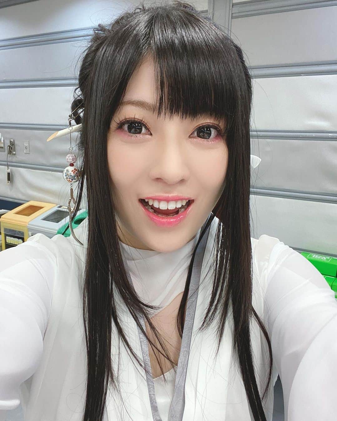 鈴華ゆう子のインスタグラム：「HAPPY NEW YEAR!2020 明けましておめでとうございます。 本年もよろしくお願い致します。」