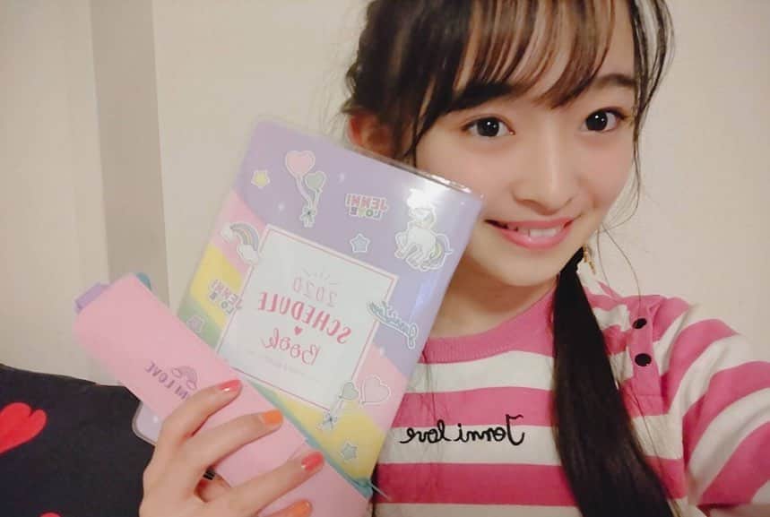 ニコ☆プチのインスタグラム：「💟 #プチモのふろくの使い方 💟﻿ ﻿ ﻿ ﻿ 4人目は、ジュリ！！﻿ ﻿ 🐹ジュリより🐹﻿ 今月号のふろく、可愛すぎる〜💛﻿ しかも、ジュリの好きなパステルカラー🍭﻿ ジュリは手帳のフリースペースに2020年の﻿ 目標を書いたり、好きなキャラクターを書いたり、﻿ 自分なりにデコってみたよ☺︎﻿ みんなも色々書いてみてね❤︎ ﻿ ﻿ ﻿ ﻿ #ニコプチ　#ニコプチふろく　#ジュリ﻿ #プチモ　#ジェニィラブ　#スケジュール帳﻿ #ペンケース　#スケジュール帳の使い方﻿ #手帳タイム　#ニコプチふろくのある生活﻿ ﻿ ﻿」
