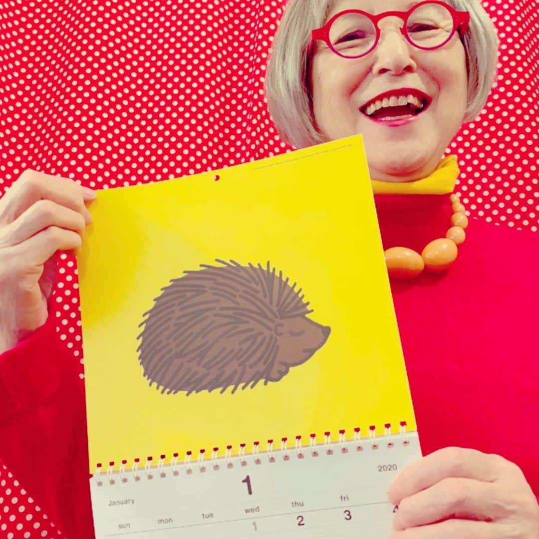 角野栄子さんのインスタグラム写真 - (角野栄子Instagram)「今年のカレンダーはディック・ブルーナさん！ 1月はハリネズミ🦔 .  This year's calendar is by Dick Bruna! Look at this hedgehog for January.  #魔女の宅急便 #ディックブルーナ #カレンダー #eikokadono #kikisdeliveryservice」1月3日 11時20分 - eiko.kadono