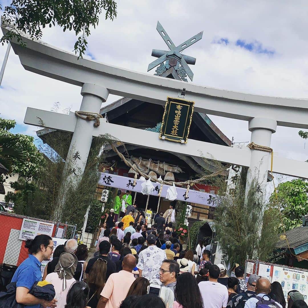 石川雄洋のインスタグラム：「今年の初投稿はここから🎍⛩🎍 * #ハワイ出雲大社 #waikiki  #hawaii」
