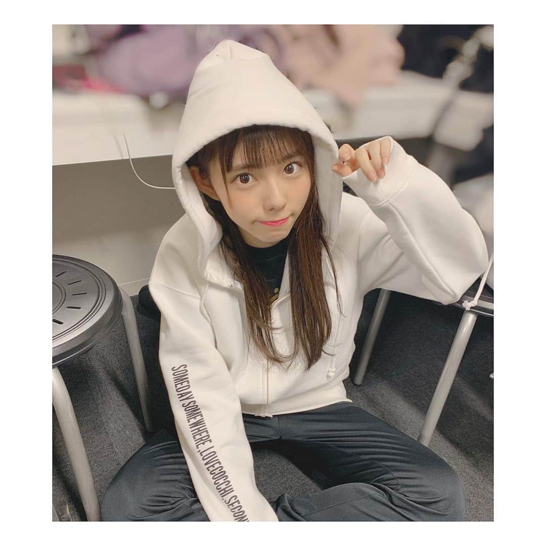 大森莉緒さんのインスタグラム写真 - (大森莉緒Instagram)「・ ・ FM FUJI 「大森莉緒のRadioMEETIA」放送決定！ ・ ・ 1/4 毎週土曜日 19:30〜シティカルチャーweb メディアミーティア @meetia_insta がお送りす る「Radio MEETIA」1 月度 DJ を私が担当します😎❤ ・ ・ 全部一人で喋るのは初めてで、とても緊張しました🙈 是非聴いてください👏 ・ ・ radikoというアプリで聴けちゃいます(˶ ̇ ̵ ̇˶ ) ・ ・ #大森莉緒 #おーりお #おりおんず #ラストアイドル #パーカー #ラジオ #ミーティア  #ラジミ #meetia #fmfuji #dj #radiko #instagood #instapic #white #good」1月3日 22時02分 - rio.ohmori