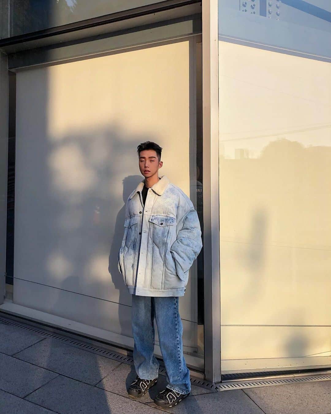 Junyoungさんのインスタグラム写真 - (JunyoungInstagram)「추워서 눈풀림 . . . #yproject #mmm #maisonmargiela #margiela #martinmargiela #martinerose #nike #airuptempo #uptempo #glennmartens #pufferjacket #denimjaket #loewe #lemaire #cdg #ootd #martinerose #rafsimons #와이프로젝트 #와프 #마르지엘라 #메종마르지엘라 #마틴마르지엘라 #나이키 #업템포 #글랜마틴스 #양털자켓 #한남동 #이태원」1月3日 22時03分 - yanggeng88