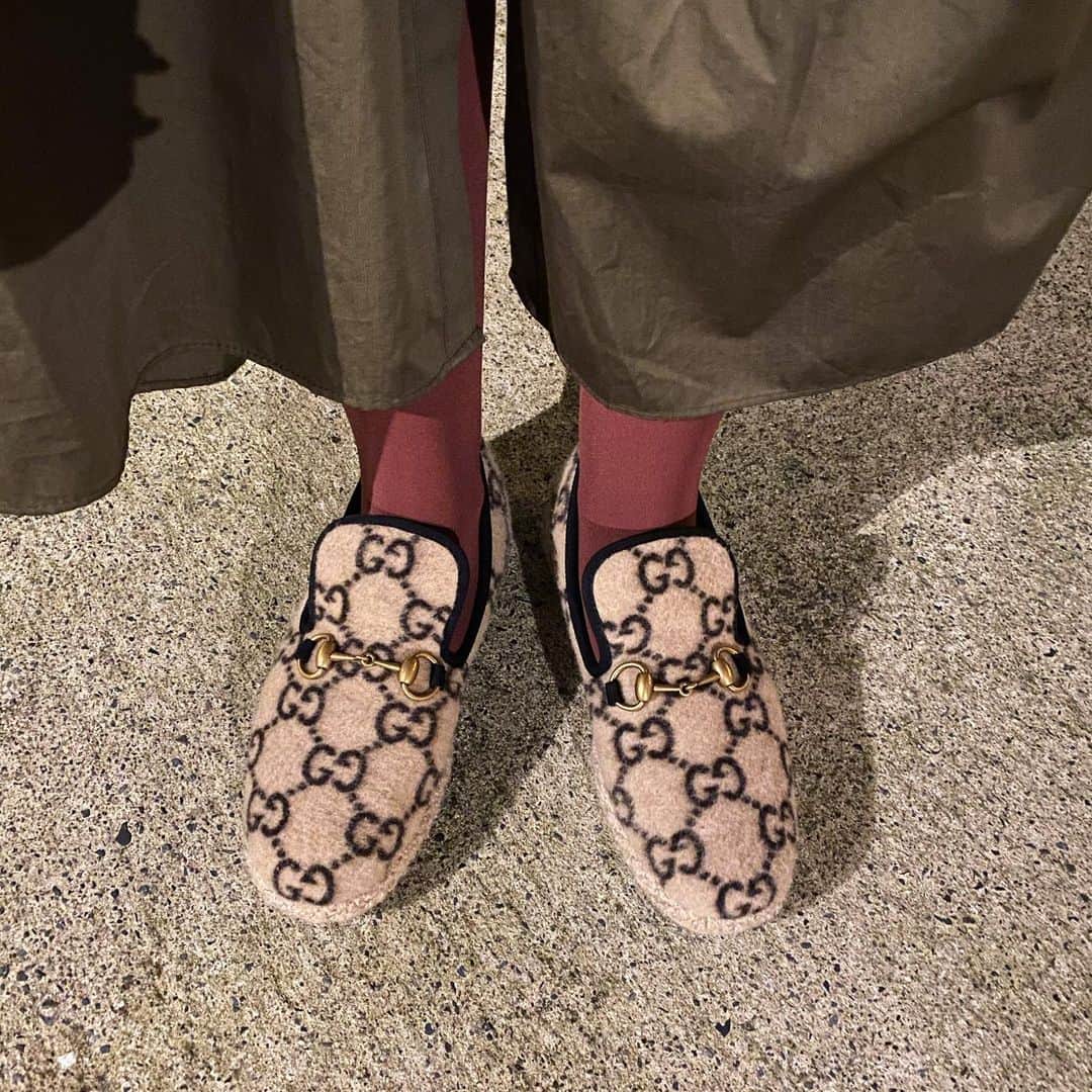 夏焼雅さんのインスタグラム写真 - (夏焼雅Instagram)「かわいいお靴👢  #みやフク  @gucci」1月3日 22時10分 - miyaaa0825