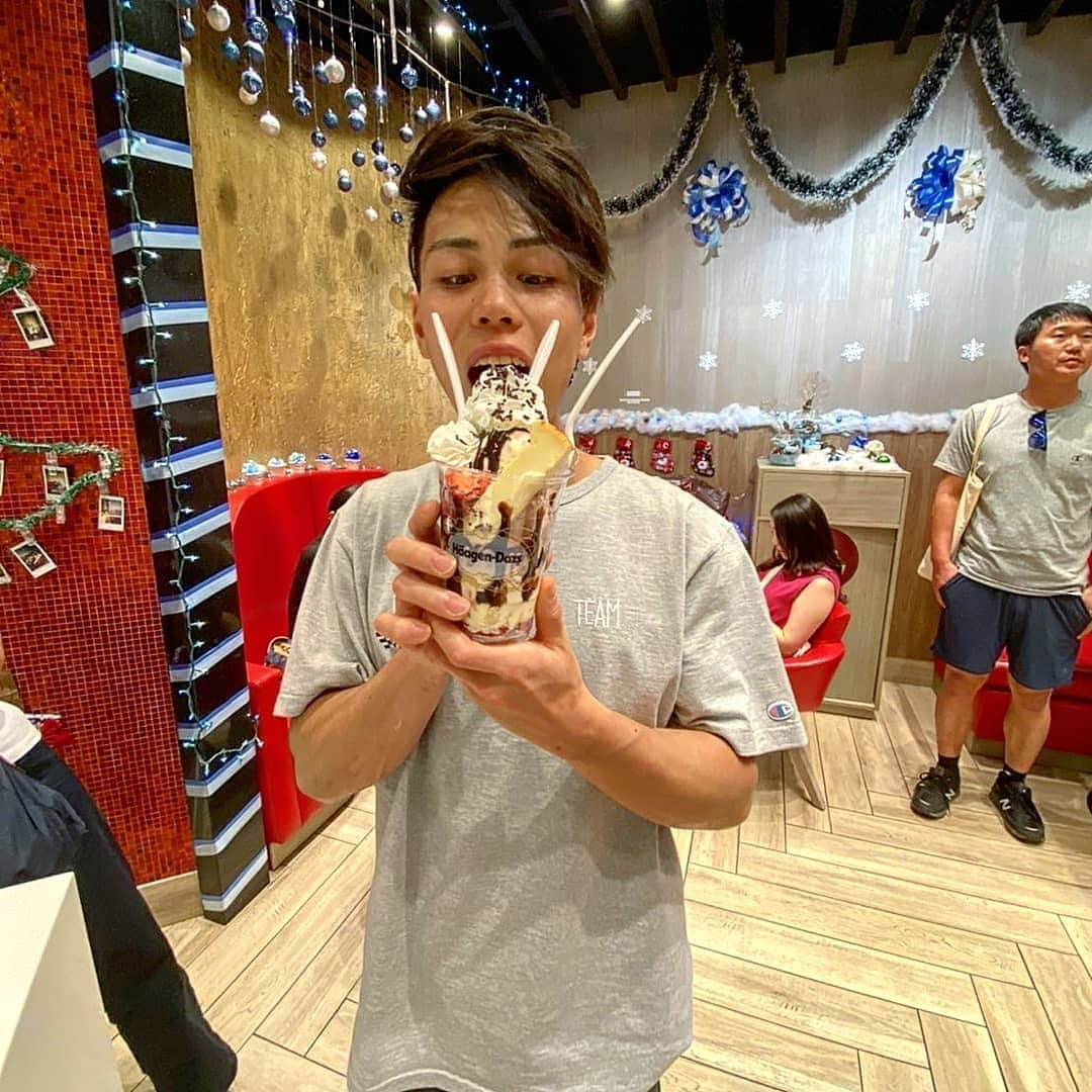 原田海さんのインスタグラム写真 - (原田海Instagram)「💪💦→🏖️→🍨﻿ ﻿ #training #beach #icecream #guam #champion #championjp #CPFU」1月3日 15時31分 - kai_hrd