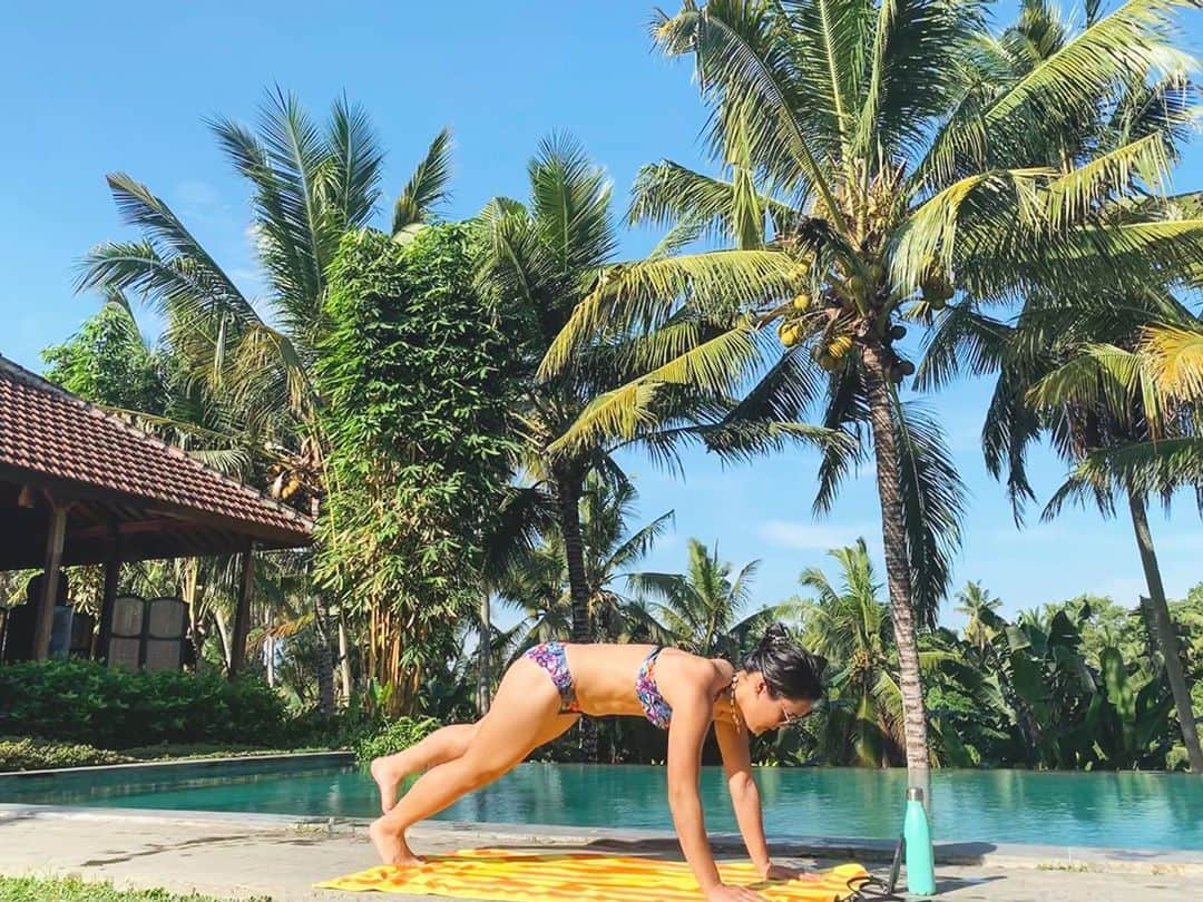 河村元美さんのインスタグラム写真 - (河村元美Instagram)「How was your start of 2020 ❓#bali#ubudo#workout#holidays#バリ#ウブド」1月3日 15時48分 - motomi_35