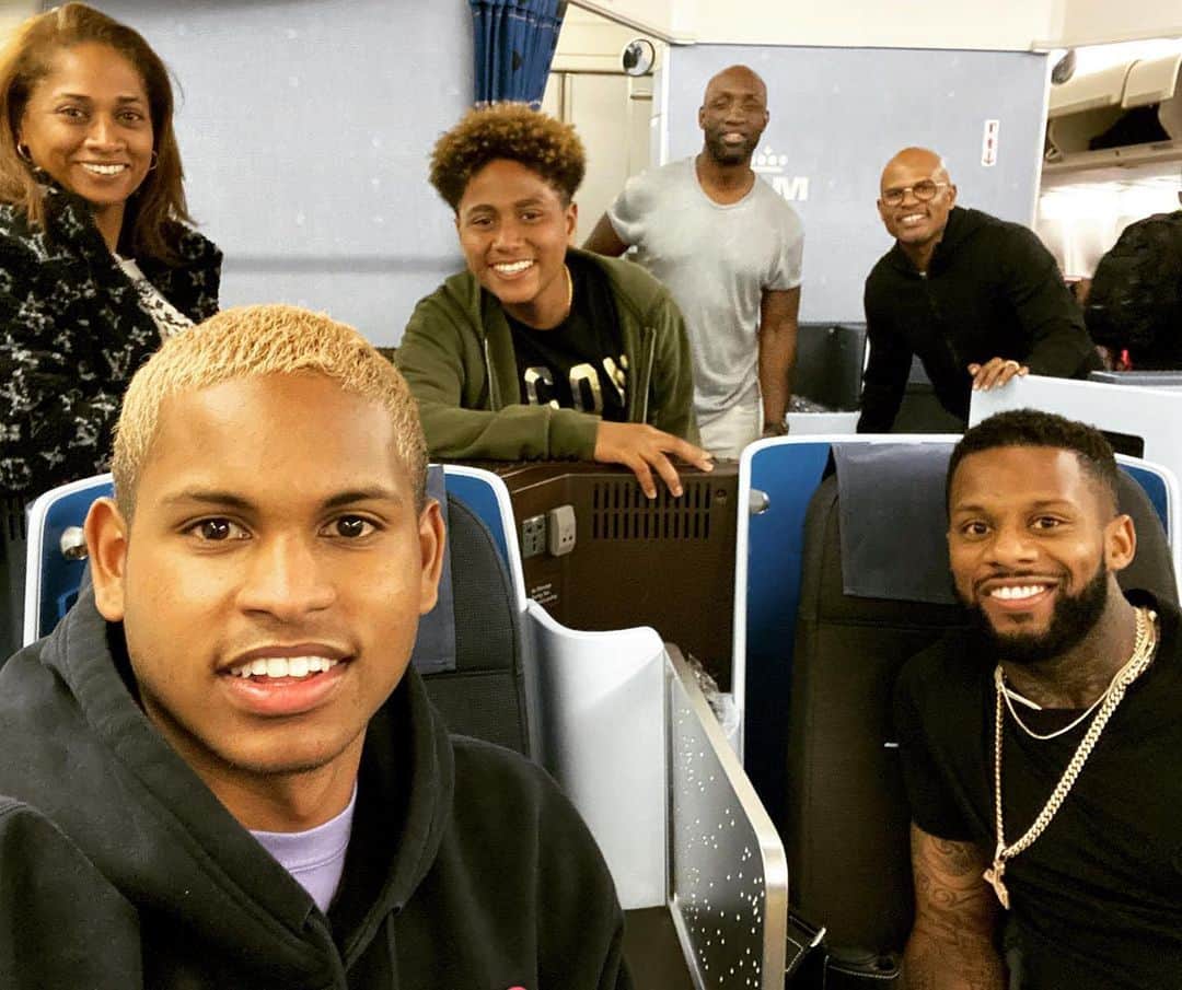 イェレマイン・レンスのインスタグラム：「It was a great time in Surinam 🇸🇷 now back home to turkey🇹🇷🛫」