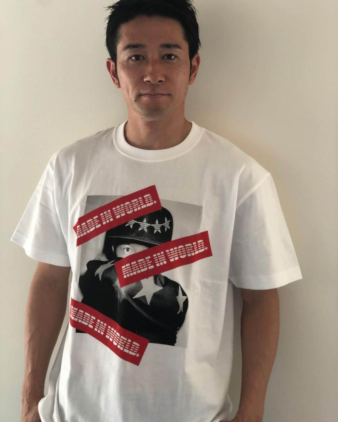 玉田圭司さんのインスタグラム写真 - (玉田圭司Instagram)「メイドインワールドとコラボTシャツを作らせていただきました。 正直少し恥ずかしいですが、興味のある方は是非よろしくお願いします🙇 もちろん僕も愛用します。笑 詳しくは @madeinworld16 まで🙋‍♂️ #玉田圭司 #madeinworld」1月3日 17時34分 - keijitamada_official