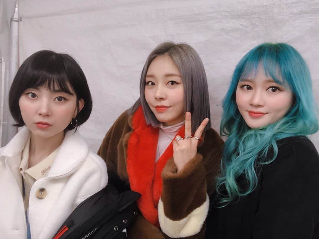 Ladies' Codeのインスタグラム：「⠀ [#레이디스코드] 맛있는 저녁 드시고 오늘 하루도 잘 마무리하시길 바랄게요💜 ⠀ Have a nice dinner! And enjoy the rest of your day💜 ⠀ #LADIESCODE」
