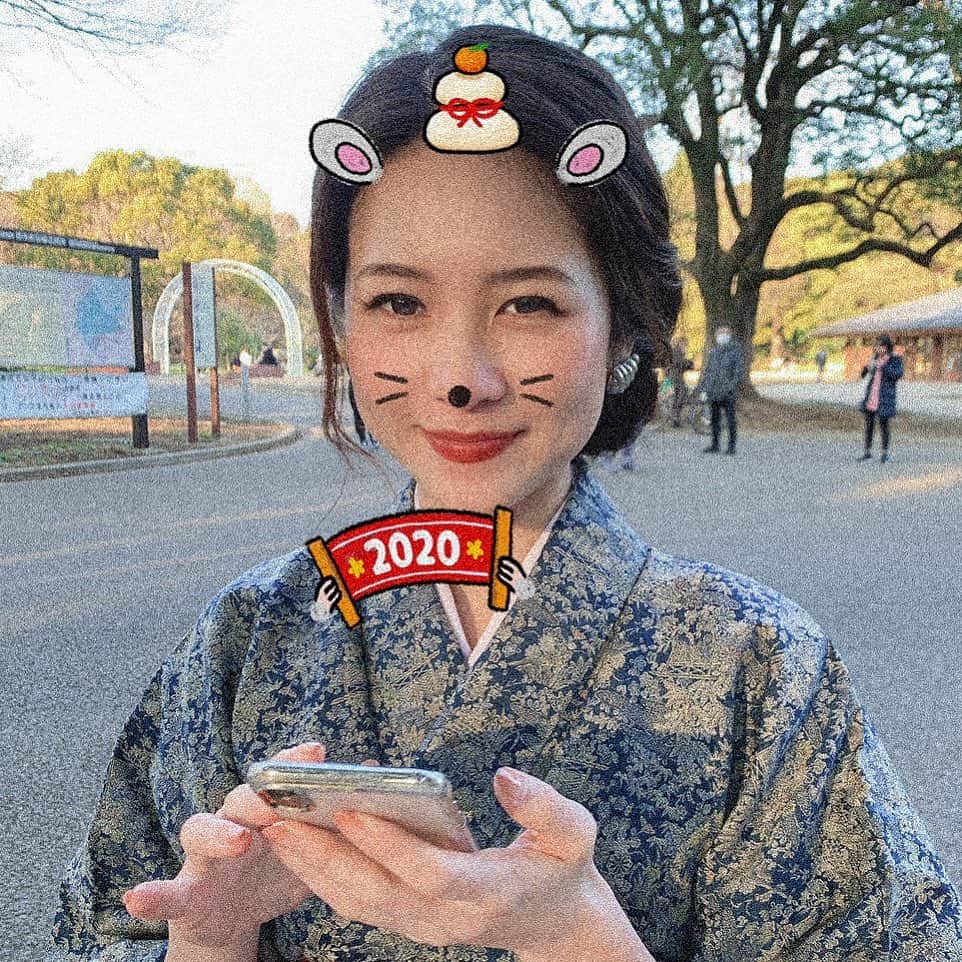 のインスタグラム：「今年も宜しくお願いしマウス🐀﻿ ﻿ ﻿ 2020年はやりたい事を﻿ 思い描くだけじゃなく﻿ 即行動に移していく^ ^﻿ ﻿ ﻿ 今日がその一日でした♡﻿ ﻿ みかちゃんありがとう💓﻿ ﻿ やっぱり着物いいな〜👘﻿ 普段からもっと着たい♡﻿」