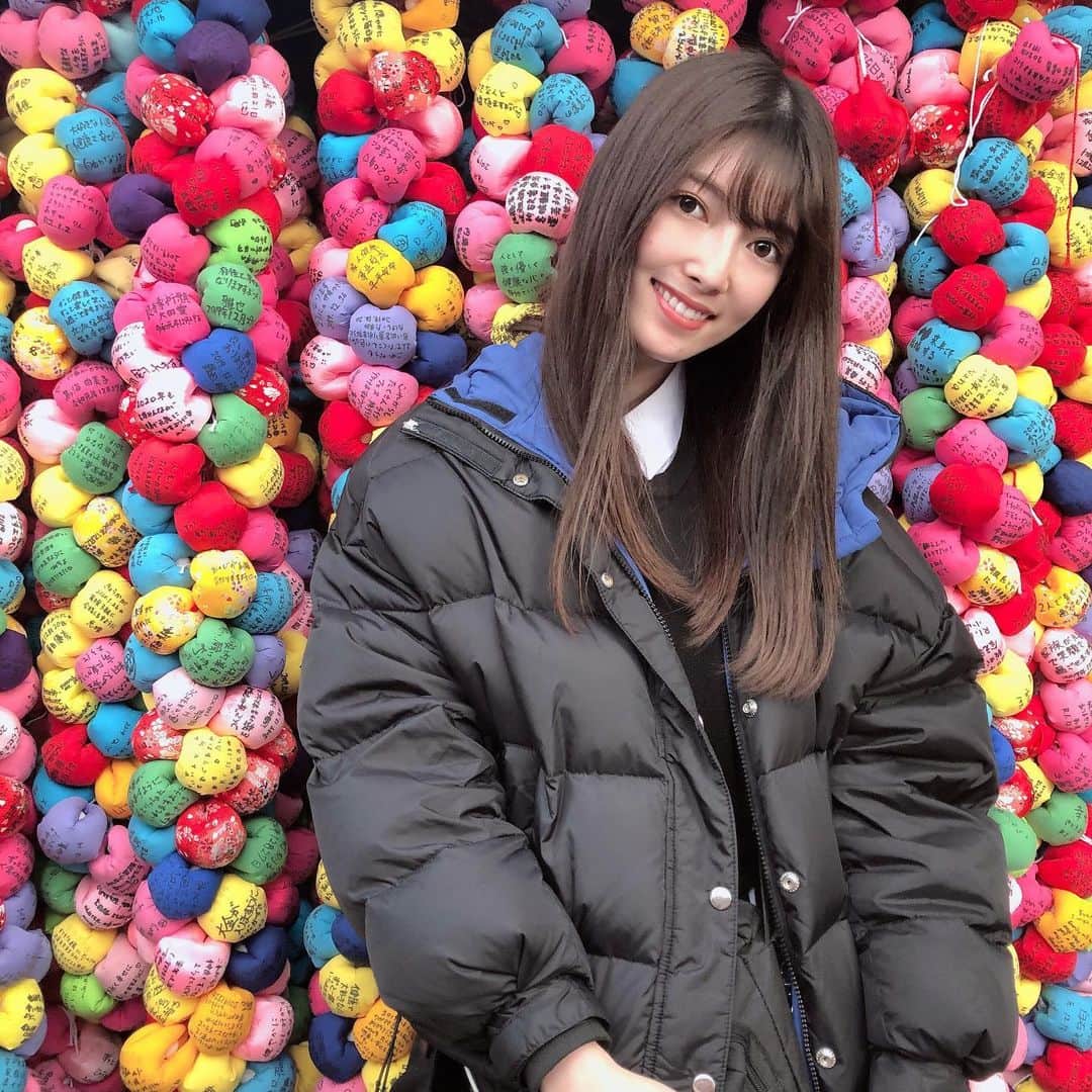 日下部美愛のインスタグラム：「🤍京都一人旅の写真🤍 昨日Twitterで自撮りしかないって書いたんですけど、どうしてもここで他撮りしてもらいたくて 若い女の子2人組にカメラマン頼まれたので私のも撮ってもらいました 唯一の他撮りです。非常に恥ずかしかったので逃げるようにその場を離れました。 ここも神社なんだよ〜！ . . #八坂庚申堂 #京都 #kyoto #photo #japan #model #me #hair #fashion #makeup #selfie #followme #instagood #camera #instadaily #dailylook #selfie #한국 #맞팔 #사진 #데일리 #데일리룩 #인스타사진 #인스타그램 #일본인 #패션 #패션스타그램」