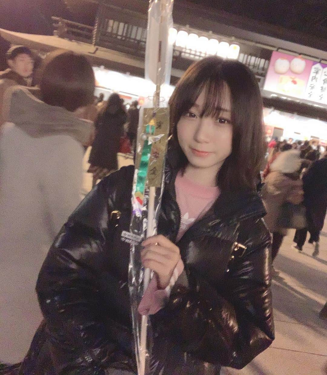 伊織もえさんのインスタグラム写真 - (伊織もえInstagram)「初詣行ってきました🌸🌸」1月3日 20時42分 - moe_five