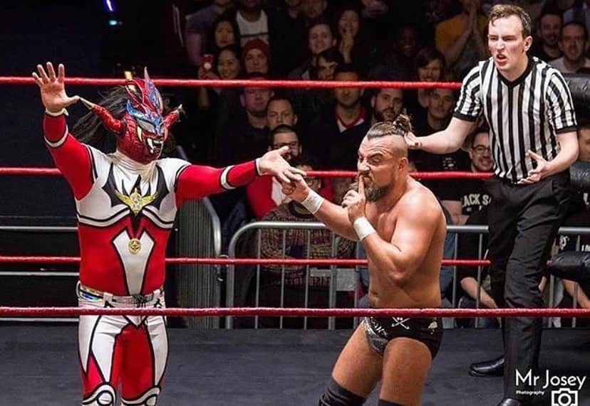 マーティ・スカルのインスタグラム：「Thank you Liger. Wrestling you in both England and Japan was a dream come true.  #villain ☔️」