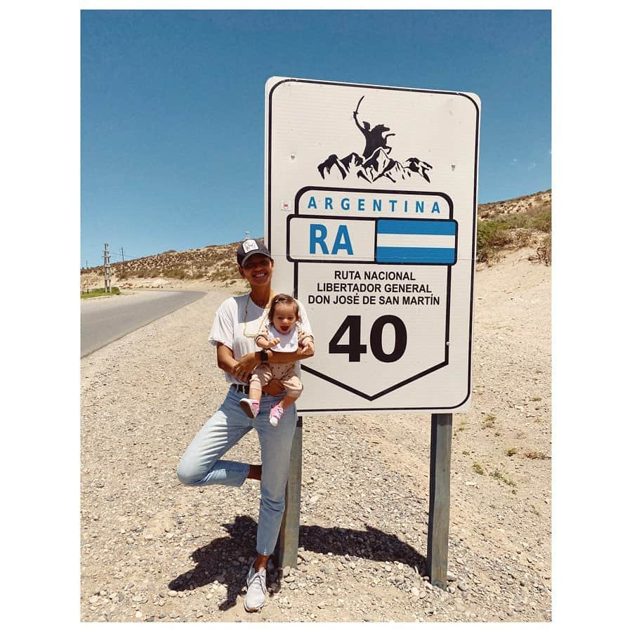 エマニュエラ・デ・パウラさんのインスタグラム写真 - (エマニュエラ・デ・パウラInstagram)「Celebrating Giulia 8th month cruising #ruta40 🇦🇷🎊🎊🎊 Celebrando oitavo mês de Giulia com um passeio pela Ruta 40!!! 💝💝💝」1月4日 7時36分 - emanueladepaula