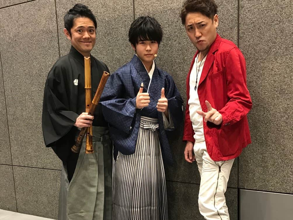 鈴木福さんのインスタグラム写真 - (鈴木福Instagram)「今日は｢J-CULTURE FEST 2020｣の2日目でした！！ 今年は去年までよりお客さんが多いように感じました！！ 来てくれた方、そして生放送のラジオを聞いてくださった方、ありがとうございました！！ ラジオ生放送では秋鹿アナウンサーと岩下尚史さんとお送りしました！  本美奈子さんとナビゲーター、案内役としてメインステージで立たせていだだいて、今回で4年目。 今年もたくさん支えてもらいました！(笑)  MASAKingさん、川村葵山(叔父)さんとのコラボレーションライブもいい感じでした！！ 昨日、今日でたくさんのステージパフォーマンスがありました！  ジブリソングで有名な井上あずみさんと娘さんのゆーゆさん  新･純邦楽ユニットのWASABIさんと記念撮影！  尺八の元永さんとお箏の市川さんは実は両親とお友達で、僕がお腹にいる時から知っているらしいです(笑)  僕が産まれた時にお祝いでロディのぬいぐるみをくれたので、僕は元永さんをロディおじちゃんと呼んでました(笑) お二人に久しぶりにあえて良かったです！  渋谷画劇団のみなさんとも記念撮影。  そして僕の大好きなけん玉！！ グローバルけん玉ネットワークの窪田さんとパフォーマーのeasyさん！  今年も楽しいお正月を過ごせました！！ また来年もあるといいな～！ #お正月#テーマパーク#国際フォーラム#東京#2020#お箏#尺八#けん玉#楽しいお正月」1月3日 22時45分 - s_fuku_te