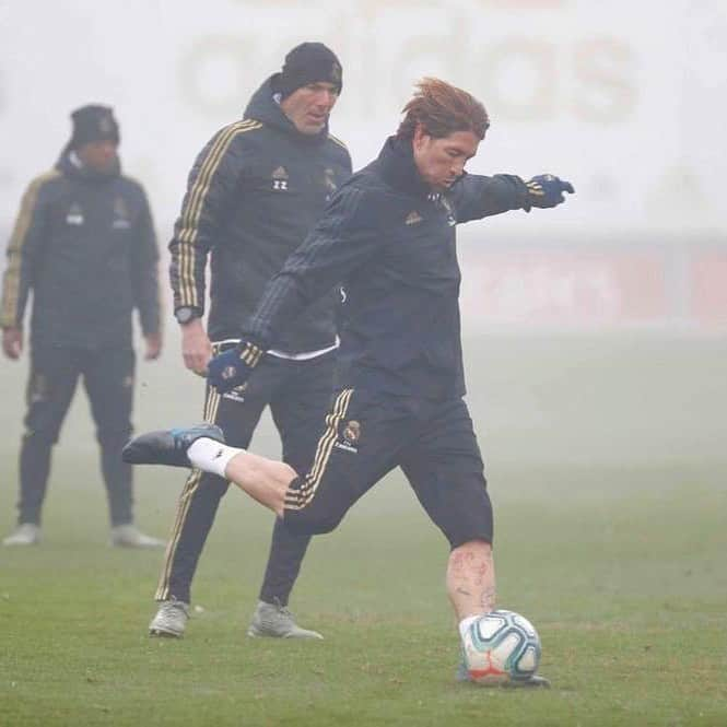 セルヒオ・ラモスさんのインスタグラム写真 - (セルヒオ・ラモスInstagram)「Foggy session 🌫 ✅ #HalaMadrid」1月3日 22時46分 - sergioramos