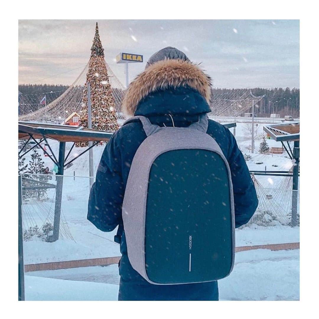 XD Designさんのインスタグラム写真 - (XD DesignInstagram)「Let it snow! ❄️ @ask_kolyana in #Russia ❄️ @xddesign.ru⠀⠀⠀⠀⠀⠀⠀⠀ ⠀⠀⠀⠀⠀⠀⠀⠀⠀ ⠀⠀⠀⠀⠀⠀⠀⠀⠀ #MadeforModernNomads⠀⠀⠀⠀⠀⠀⠀⠀⠀⠀⠀⠀⠀ ⠀⠀⠀⠀⠀⠀⠀⠀⠀ ⠀⠀⠀⠀⠀⠀⠀⠀⠀ • • #xddesign #xddesignrussia #bobbybackpack #xddesignbobby #globaltravel #antitheftbag  #antitheftbackpack #bestbackpack #travellifestyle #travelgear #photooftheday #globetrotter #modernnomad #gotyourback #travelmore #digitalnomad #doyoutravel #thetraveltag #adventuretraveler #passportlife #travelbuddy #travelsafe #travelessentials #onthego #global_people #gearbag #commuter #backstory」1月3日 23時01分 - xddesign