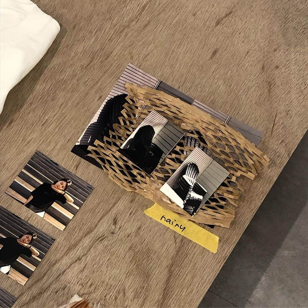 山本奈衣瑠さんのインスタグラム写真 - (山本奈衣瑠Instagram)「@loudair_official  の展示会で 私の大切なイス コレクションを 提供しました🕊  私の思う  青/憧れ/朝/空気  のイス  #niceisu」1月3日 22時54分 - nairuuuu