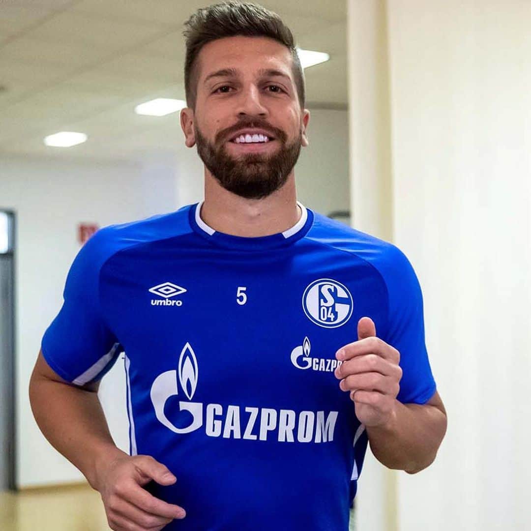 シャルケ04さんのインスタグラム写真 - (シャルケ04Instagram)「Let‘s get it started 🤗 . . #S04 #Schalke #Knappen #Königsblau #Gregoritsch #Kenny #Nastasic #Schöpf @mgregerl @mnastasic_5 @jonjoekenny4 @alessandroschoepf」1月3日 23時06分 - s04