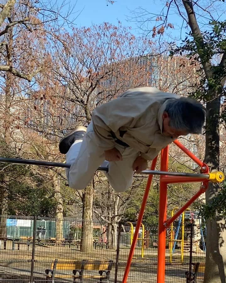 のインスタグラム：「Entering 2020 like ..」