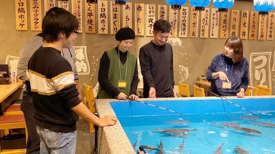 前田彩名さんのインスタグラム写真 - (前田彩名Instagram)「釣りができる居酒屋で、 番組新年会！  新年早々おめでたい🐟 鯛を釣りました！！！ 私ではなく、スタッフが！！笑  私は釣竿を垂らしながら 全然釣れないと嘆き、 眉間にシワを寄せ、 釣竿から手を離す始末😓笑。  なんて新年会だ。笑  美味しく 串カツとお刺身で頂きましたよ🐟 命に感謝です🙏」1月4日 0時03分 - ayana.maeda