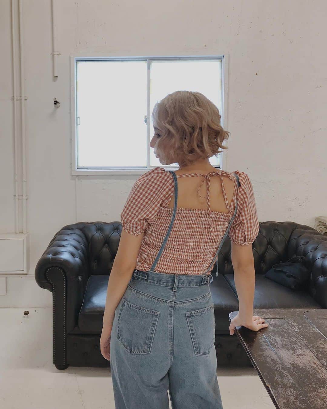 のインスタグラム：「2019年も、 RUBYを通してたくさんの出逢いがありました。 RUBYの服を 着てくれていたあなた♡ 本当に本当に ありがとうございました。 ・ 2020年は、ブランド5周年の特別な年🎂 応援してくださっている皆さまへ、 関わってくださっている すべての方へ、 感謝と愛を たくさん伝えられる年にしたいな。 まずは 今月お披露目予定のS/S. 最高に可愛いです。どうぞお楽しみに🍋✨ ・ 20代最後でもある2020年🤭 わたしが表現したい "可愛い" を突き詰めていくぞ〜 今年もどうぞ宜しくお願い致します! 皆さまにとっても、心豊かな一年になりますように🌕」