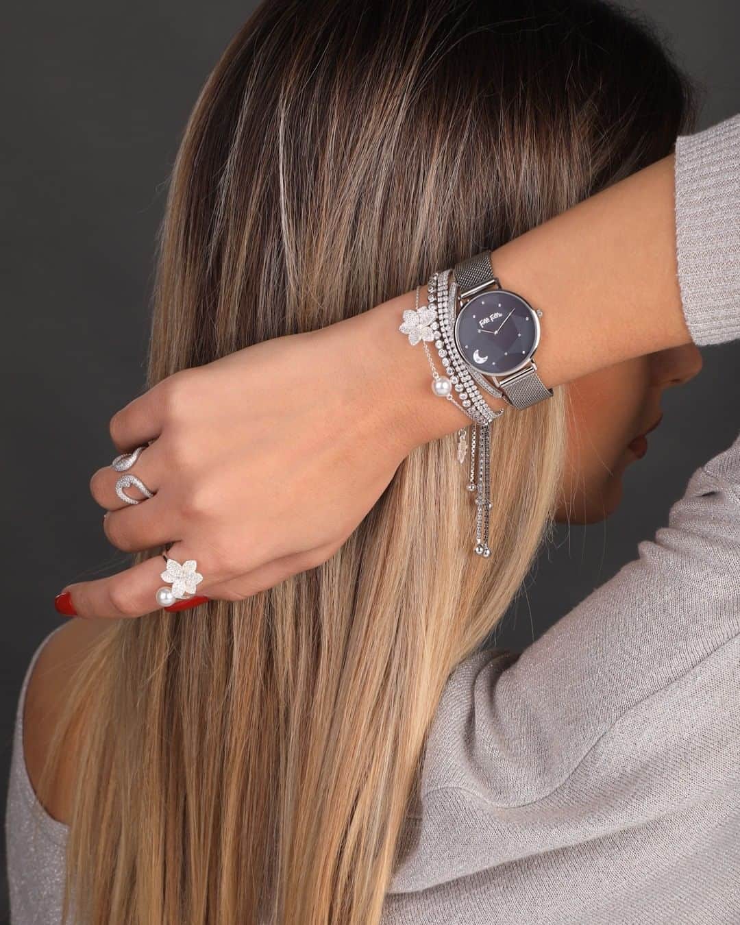 のインスタグラム：「Sparkle on all year long? Check! Discover unique jewellery and watches in-store and online.  #follifollie #ShineBright ##bloominggrace」