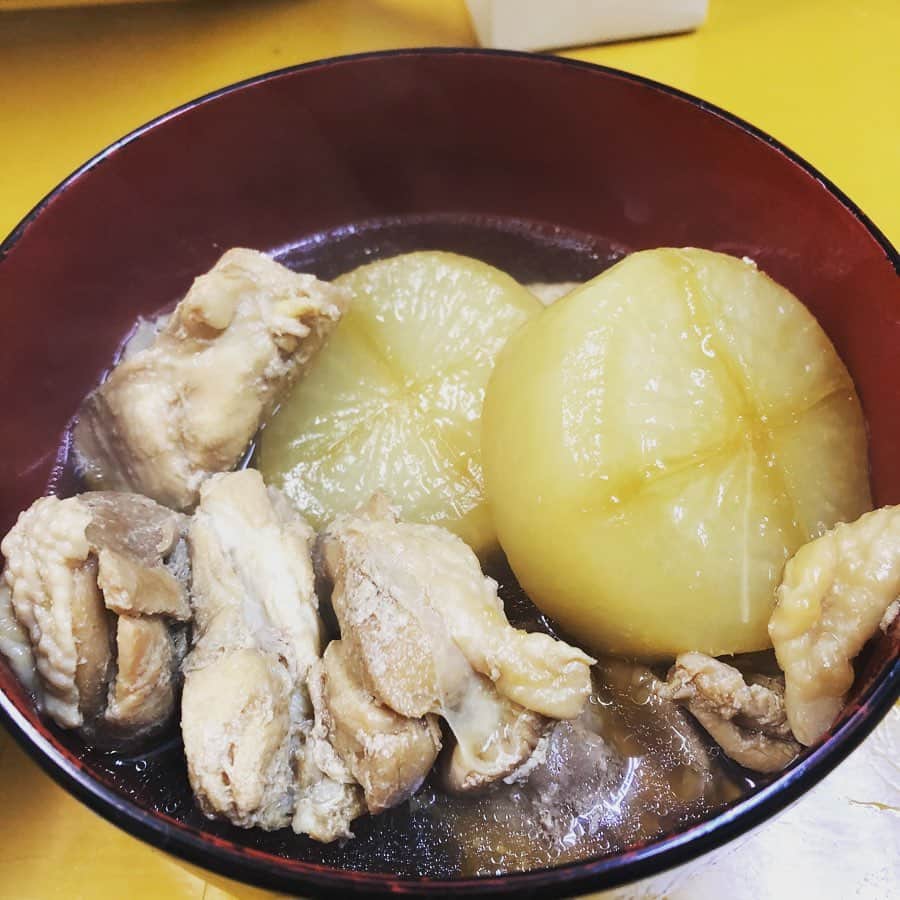 兵頭彰のインスタグラム：「今日は煮物でほっこり☺️ 鶏肉が柔らかくできて大満足 #bjw #大日道場飯」