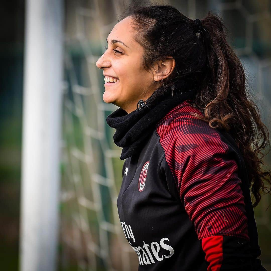 ACミランさんのインスタグラム写真 - (ACミランInstagram)「🔙 Working hard on first day of training in 2020 ❤🖤 #FollowTheRossonere #SempreMilan」1月4日 1時37分 - acmilan