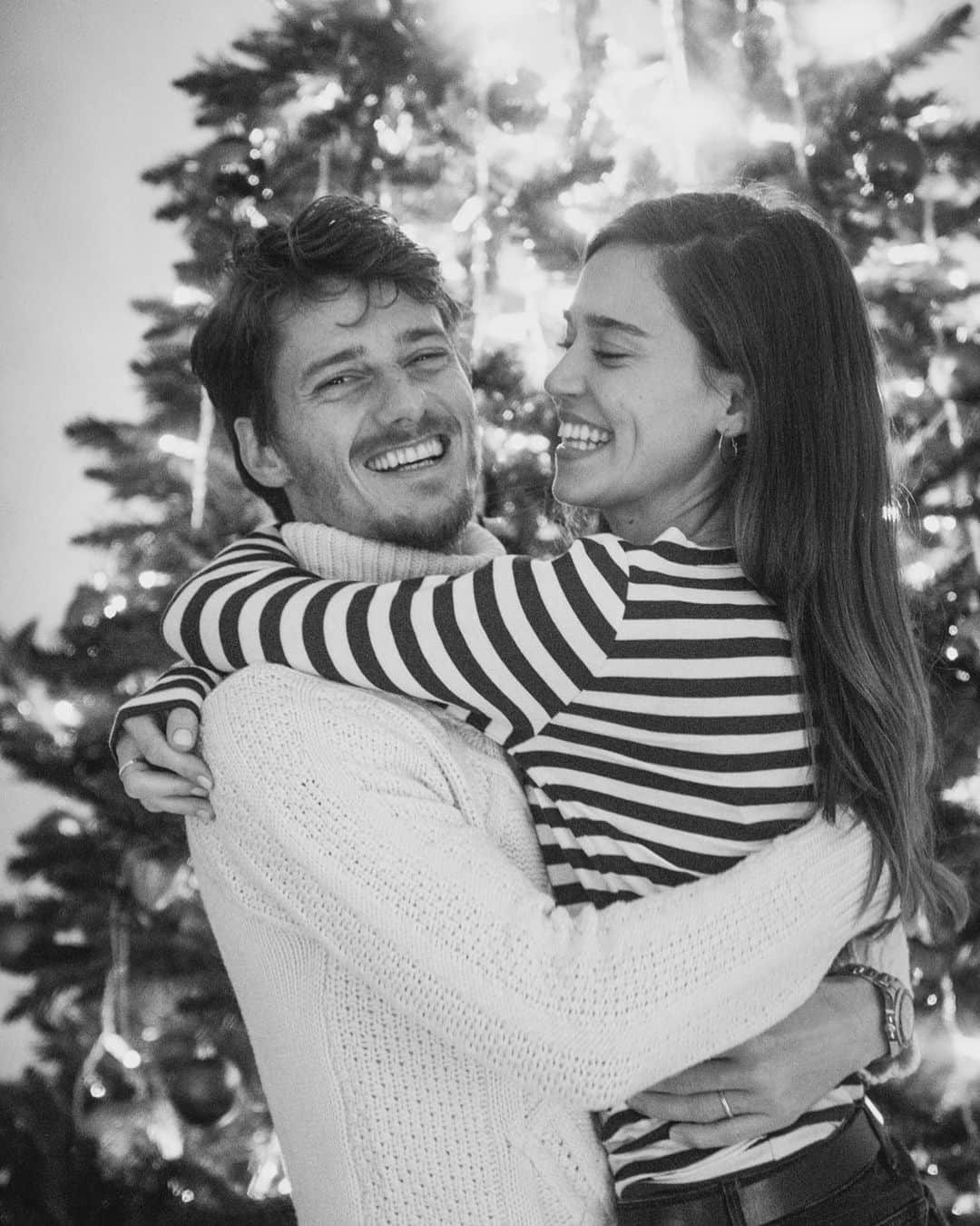 マチルダ・ルッツのインスタグラム：「Let’s celebrate the day you gave up on finding anyone better than me 😂🤪 #happyanniversary #mylove #imissyou」