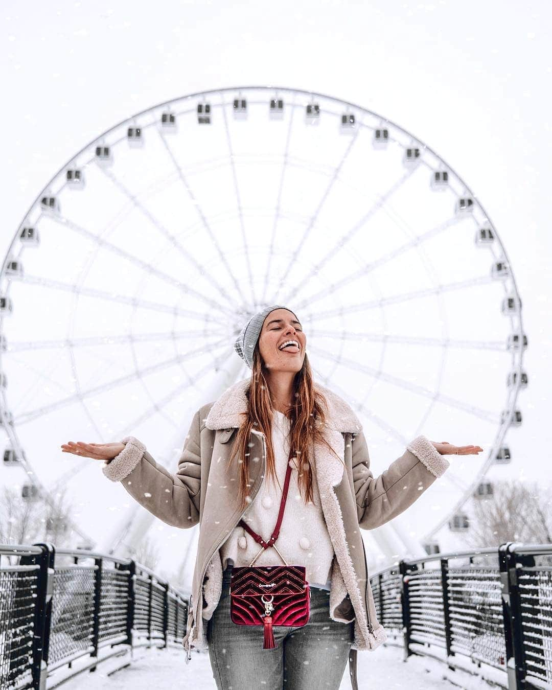 PAUL HEWITTさんのインスタグラム写真 - (PAUL HEWITTInstagram)「Happy in snow! ❄️🎡⚓️ (photo @mvandersluis) #getAnchored #paulhewitt __ #snow #winterwonderland #happy #happiness #womensinspiration #beautiful #womenslook #photography #snowflakes」1月4日 2時09分 - paul_hewitt