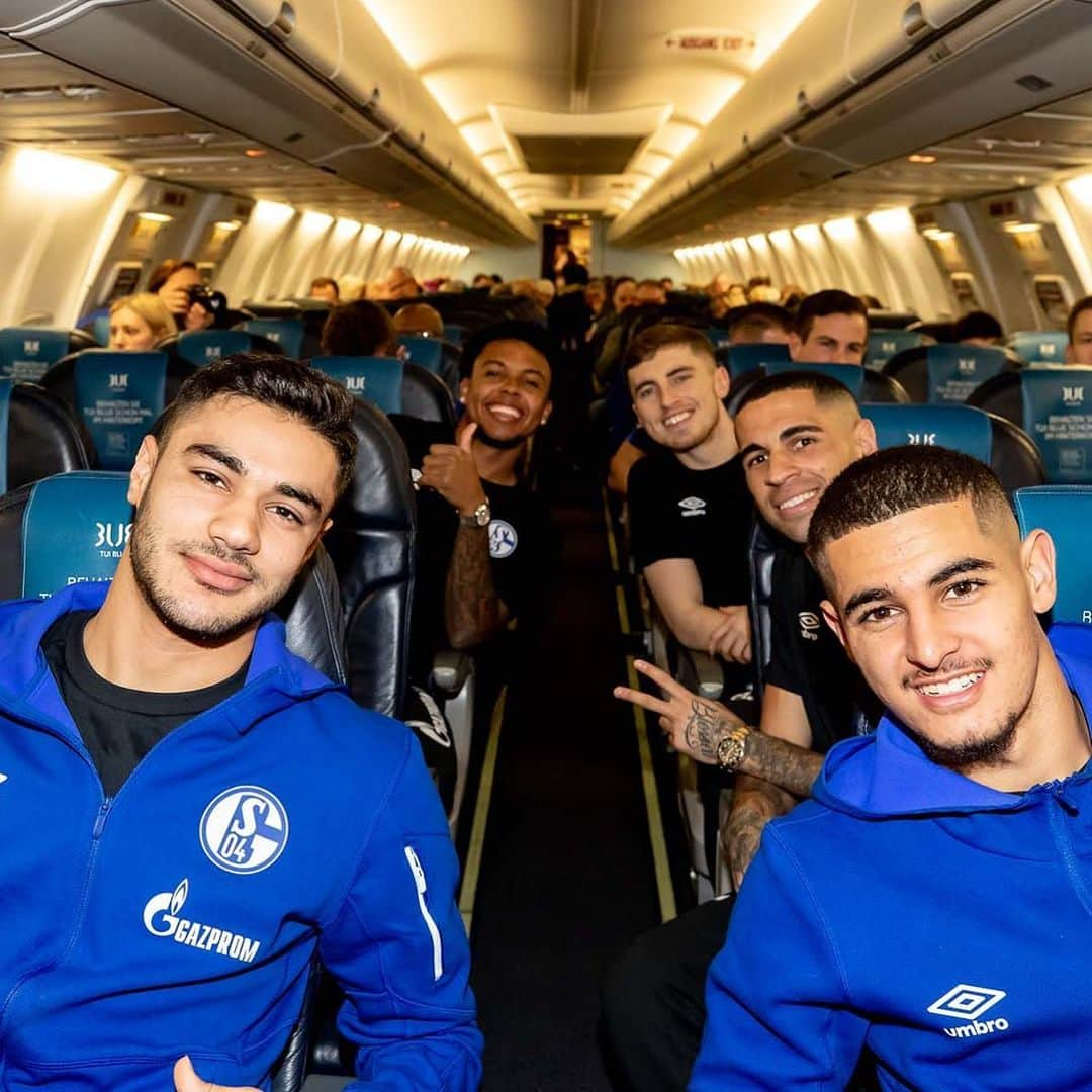 シャルケ04さんのインスタグラム写真 - (シャルケ04Instagram)「🛫 Fuente Álamo 🇪🇸 . . #S04 #Schalke #Knappen #Königsblau #S04inSpain #🔵⚪️」1月4日 3時04分 - s04