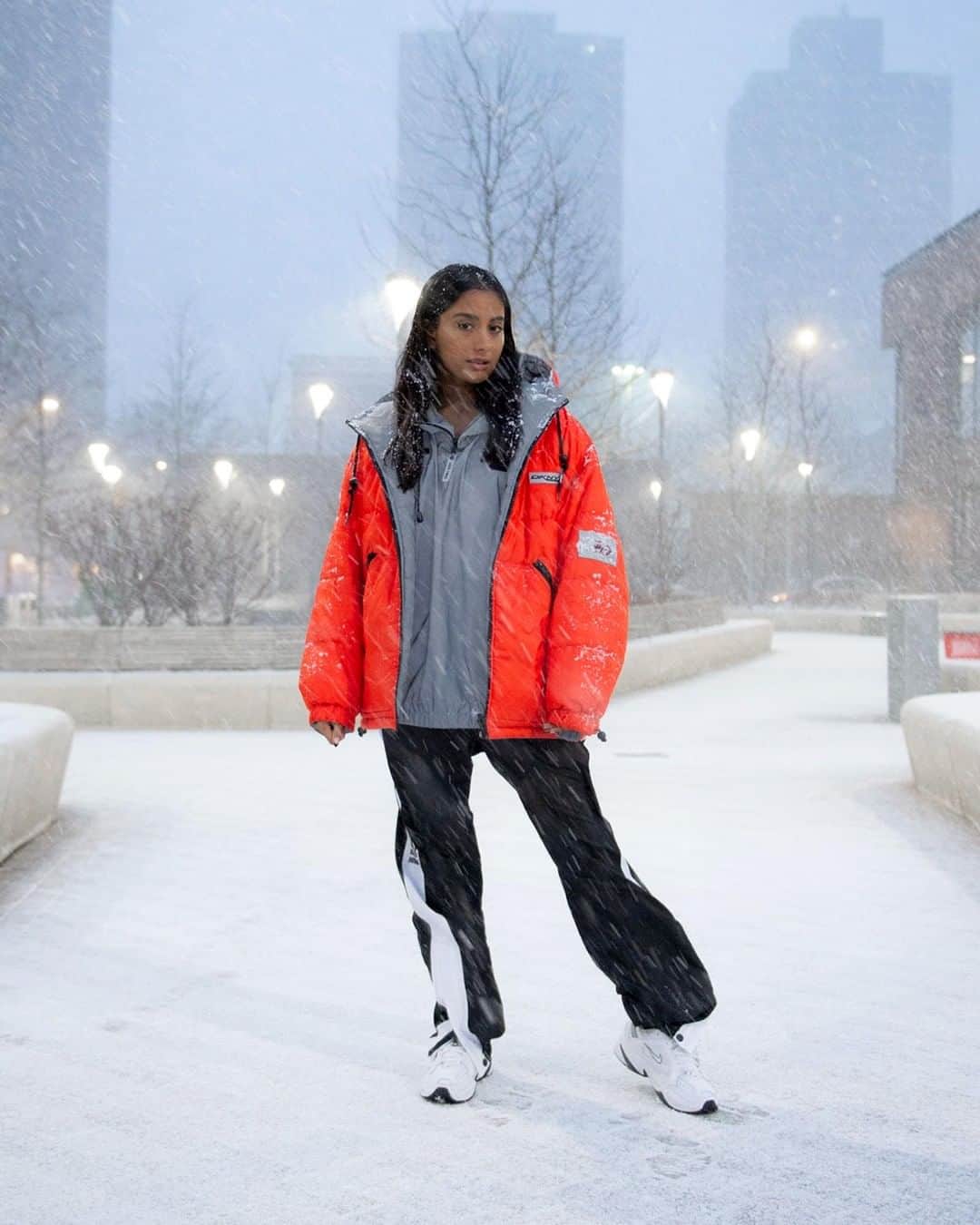 DKNYさんのインスタグラム写真 - (DKNYInstagram)「Storm watch: @ItsAmrit gets icy in #DKNYTECH. Shop the collection on UrbanOutfitters.com.」1月4日 3時00分 - dkny
