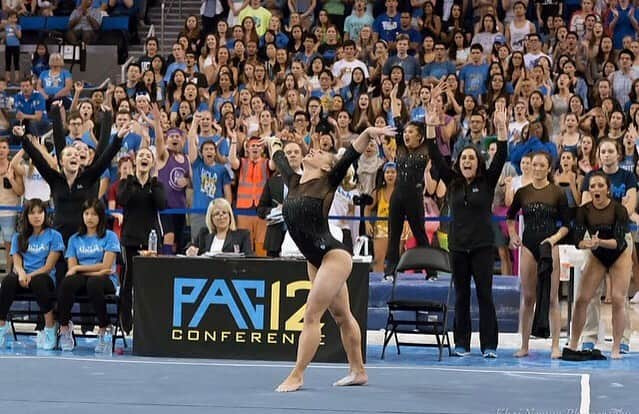 サマンサ・ペスゼックさんのインスタグラム写真 - (サマンサ・ペスゼックInstagram)「Happy first day of #NCAAGYM season!! 💃🏼 What are you most excited for this season?! • #FBF to my glory days @uclagymnastics ! So honored that I still get to be part of the action with @pac12conference & @espn ... except I’ll be wearing more clothes! 😜」1月4日 3時50分 - samanthapeszek