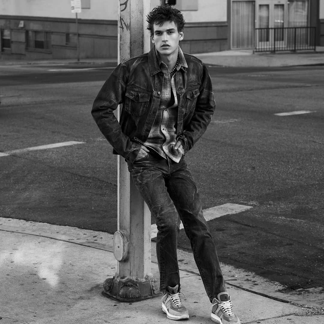 Monty Jacksonのインスタグラム：「@esquiresg #styledbymrmontyjackson」