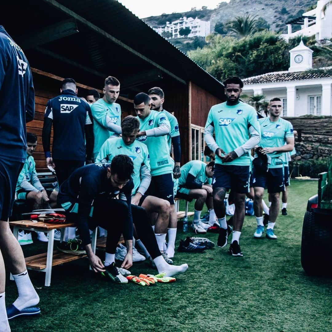 TSG1899ホッフェンハイムさんのインスタグラム写真 - (TSG1899ホッフェンハイムInstagram)「👋 #Marbella! #tsg #trainingslager #winterpause #bundesliga #preparation #trainingcamp #training」1月4日 4時35分 - tsghoffenheim