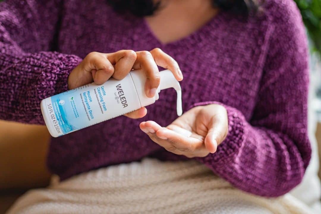 Weledaのインスタグラム：「Ready for a clean slate? 🌿 Let us know your New Year skin care resolutions below!」