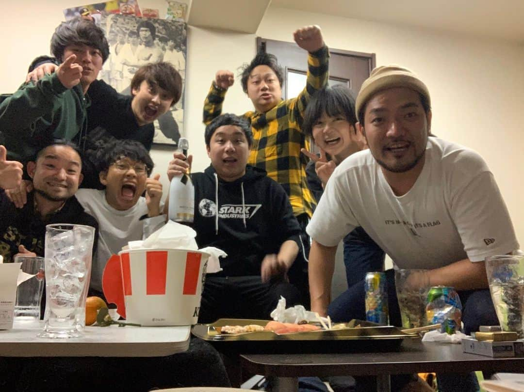 せいやさんのインスタグラム写真 - (せいやInstagram)「好きなメンバー集めて新年会しました（＾ν＾） めでてー！」1月4日 15時57分 - seiya_shimofuri