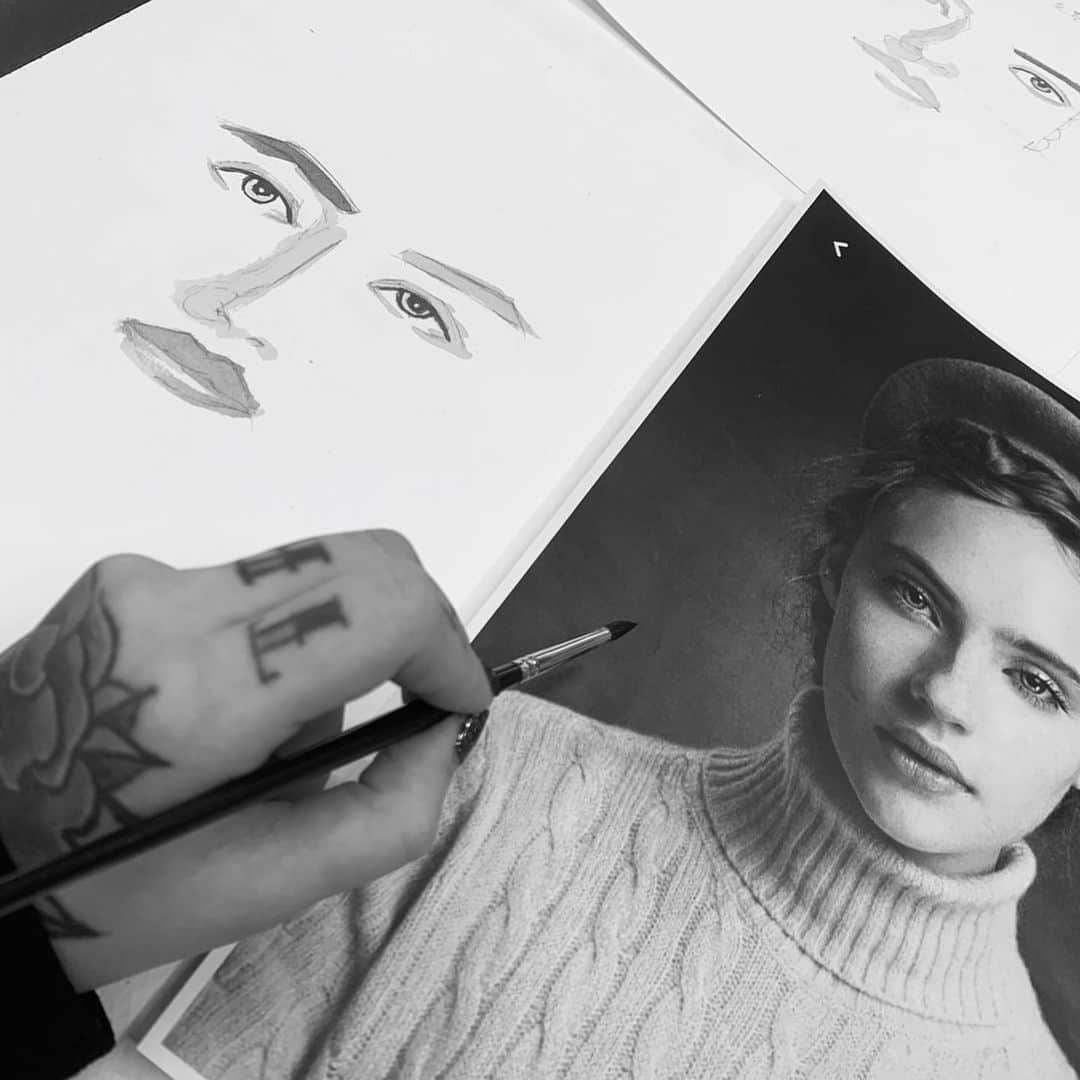 Abby Chenのインスタグラム：「從心出發、從零學習，送自己今年的生日禮，我期待一年的大師課程！」