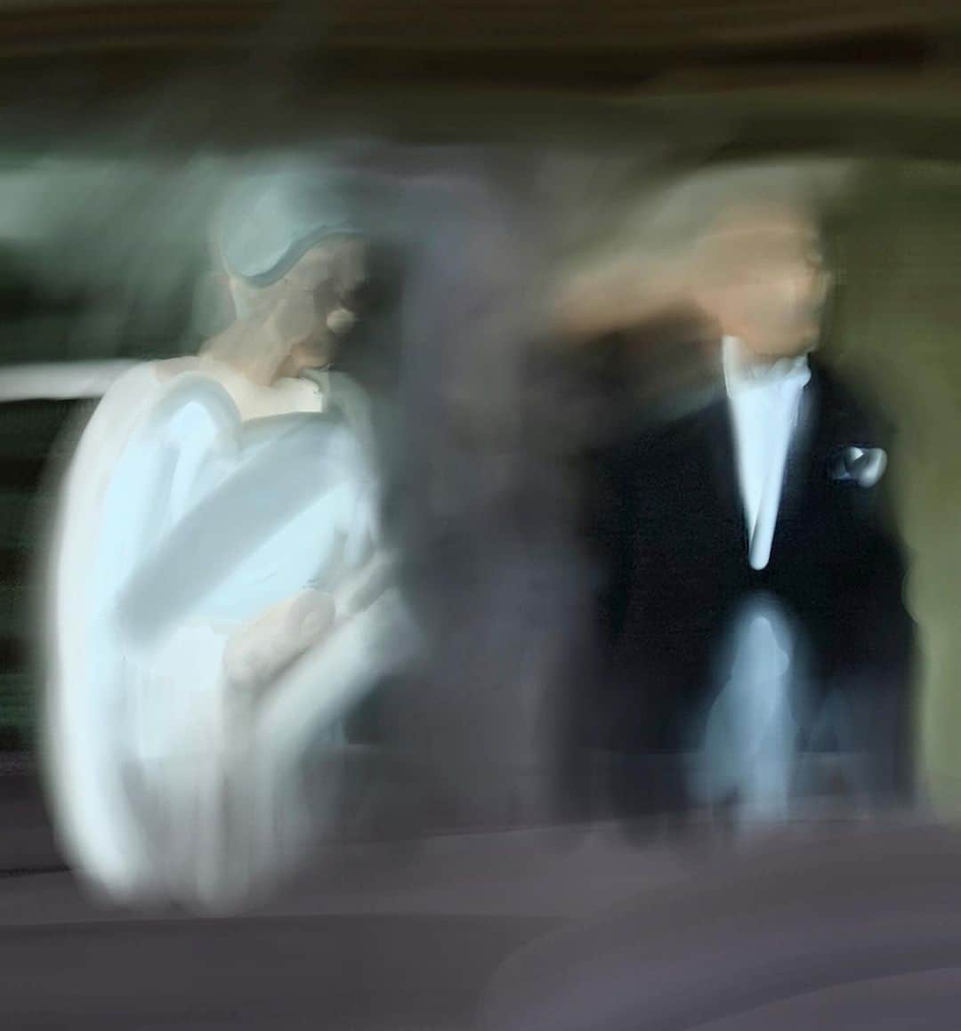 東京DANDYのインスタグラム：「Detail of a retouched photo of the Empress and Emperor Emeritus I took at the Imperial Palace a couple of days ago. For the past year I’ve been playing around with digital photography to try and express something of the image as personal memory rather than pure document. It’s not there yet but I’m getting closer to an aesthetic I like.」