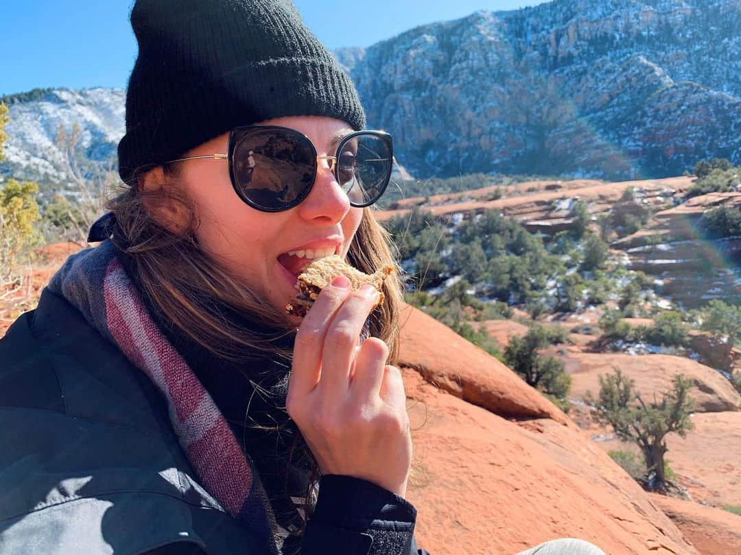 ジュリア・ボスのインスタグラム：「In 2020, one of my resolutions is to eat more sandwiches. Not sure why, just feels right #2020resolutions #jillsandwich #getinmybelly」