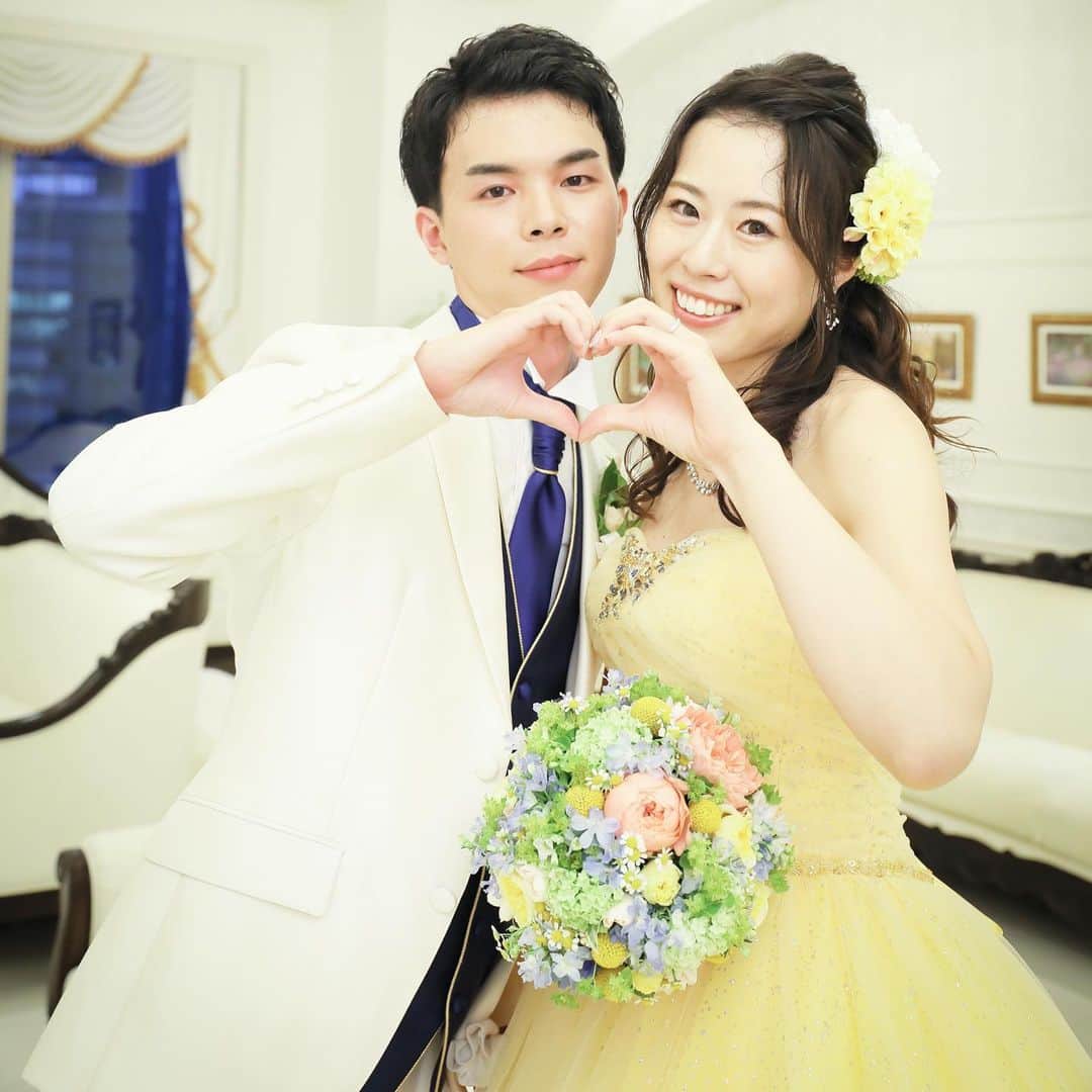 ホテルモントレ ラ・スール大阪ウエディングのインスタグラム：「@lasoeurosaka_wedding 明日はブライダル内見会♡ 結婚式のアイテム展示の日です♡ . 当日のご来館もokです✧ ぜひお待ちしております♡ . . . #新年の挨拶 #謹賀新年 #2020 #あけましておめでとうございます #令和婚 #本年もよろしくお願いします . . . #モントレ花嫁 #ホテルモントレラスール大阪  #モントレウェディング #モントレ #モントレラスール大阪 . . #dressy花嫁  #marry花嫁  #プレ花嫁 #卒花嫁 #全国の花嫁さんと繋がりたい  #weddingdress #takamibridal  #wedding #結婚式 #ホテル」