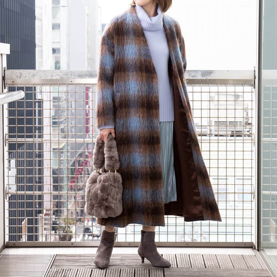 NOLLEY'S ノーリーズさんのインスタグラム写真 - (NOLLEY'S ノーリーズInstagram)「【Happy Sale Items！】 coat:¥74,000→¥51,800+tax (Ravissant Laviere)﻿ knit:¥12,800→¥8,900+tax skirt:¥13,000+tax 除外 (以上すべてNOLLEY'S)﻿ bag:¥27,000→¥18,900+tax (VIOLA'd ORO)﻿ shoes:¥21,000+tax 除外(MARIAN)﻿ 商品詳細は製品タグ付けよりご覧いただけます。 また、店頭在庫も製品タグ付け→ウェブサイトを見るをクリックしていただくと、そちらのページ下よりご確認いただけます。  #nolleys#nolleyssophi#ノーリーズ#ノーリーズソフィー#セール#セールコーデ#チェックコート#スカートコーデ#お買物#爽やか#レディース#今日の服#大人コーデ#大人女子#上品コーデ#上品スタイル#華やかコーデ#お出かけコーデ#デート#コーディネート#ファッション#今日のファッション#きれいめ#きれいめコーデ」1月4日 10時52分 - nolleys_official