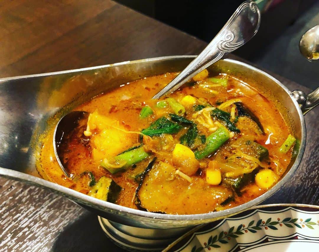 南早苗のインスタグラム：「むふー。今年のカレー初め。 ベジタブルカレーが好きなのです。 チキンテッカもね☺️ #カレー #curry #インドカレー #ホットハウス #スパイス不足解消 #石川県 #金沢市」