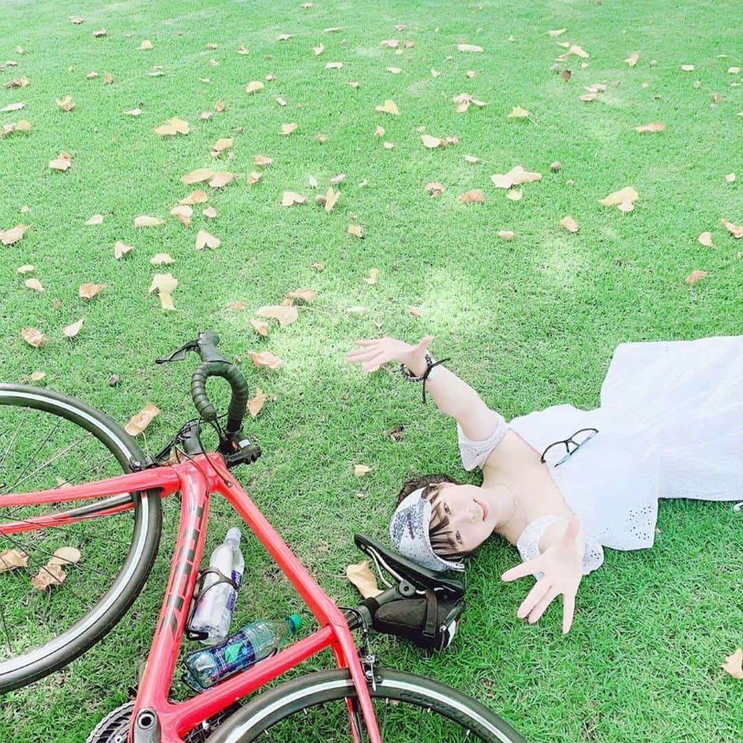 鈴木聖奈さんのインスタグラム写真 - (鈴木聖奈Instagram)「＊ @trekbikesjapan  @trekbikes ＊ ＊ #ロードバイク #ロードバイク女子 #ロードバイク初心者 #ポタリング #ゆるポタ #bianchi #ビアンキ #チェレステ #ミニベロ #birdy #風景 #お散歩 #自然 #cycling #cyclist #撮影 #自転車 #自転車女子 #ロードバイクのある風景 #ロードバイクのある生活 #bianchibicycles #ビアンキ女子  #ハワイ #Hawaii  #trek #trek女子  #トレック」1月4日 12時07分 - seina.suzuki