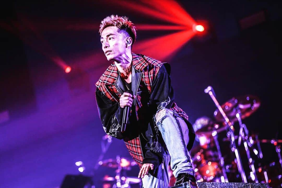 P-CHOさんのインスタグラム写真 - (P-CHOInstagram)「DOBERMAN INFINITY LIVE TOUR 2019 『5IVE』〜必ず会おうこの約束の場所で〜 WOWOWライブ放送いよいよ明日です(^-^)」1月4日 12時27分 - p_cho_ldh