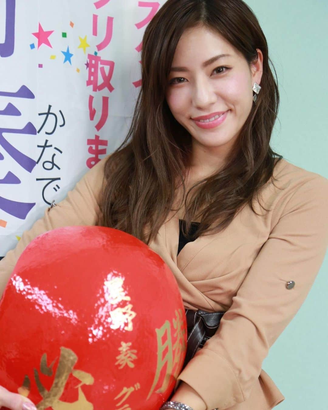 のインスタグラム：「・ ひるほっしーです😚 今日は19時から　楽天ライブ配信　します！ ・ 残り2日、、、あと少しで長い戦いがおわります。。 ラストまでポチポチお願いします🥺🙏 ・ 1️⃣ギャルパラ携帯サイト 🌟無料版｛1pt bit.ly/35ffpC2 🌟有料版｛10pt ＋毎日0.5pt bit.ly/2QxLgIY ・ 2️⃣RQ大賞公式HP｛無料で毎日0.5pt bit.ly/2ML9CxL ・ 可能な方は1️⃣2️⃣全てから投票お願いします！ 無料での投票も大歓迎です〜 初回簡単なメアドの登録などがあります  #RQ大賞」