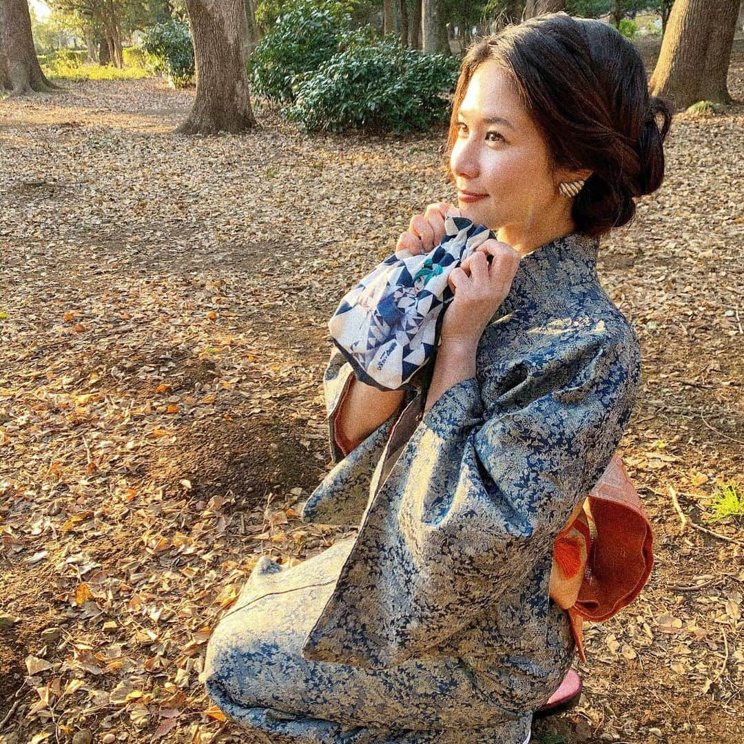 立花サキさんのインスタグラム写真 - (立花サキInstagram)「昨日持ってた巾着♡ 実はミクちゃん☺️﻿ ﻿ 着物に合わせる巾着を持ってなくて﻿ クローゼットを探したら﻿ 何年か前に頂いたミクちゃんの巾着を発見！﻿ ﻿ 着てた着物の色とバッチリ合ったので﻿ 合わせてみました〜！﻿ ﻿ 私のインスタ見てくれてるか﻿ 分かりませんが…ありがとう😊﻿ ﻿ ﻿ #日本﻿ #着物﻿ #初音ミク﻿ #巾着」1月4日 13時43分 - tachibanasakichaso