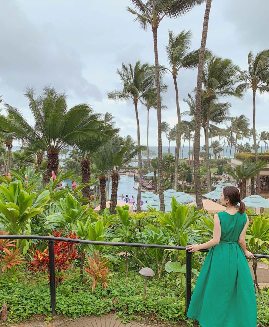 Remiさんのインスタグラム写真 - (RemiInstagram)「The Garden Island🌈🌴 @grandhyattkauai  泊まりたいホテルにステイするのも旅の目的の一つ💓 カウアイ島で泊まったホテルは、グランドハイアットカウアイ。 「ガーデンアイランド」と呼ばれるカウアイ島をまさに体現した緑溢れる美しいリゾートでした🌴🌺. . 広い庭園やプールに、海水ラグーン、プライベートビーチなど、散歩するだけでも楽しくて、丸一日リゾートを一歩も出ずに過ごせます🍹 ウミガメやモンクシールに会えるポイプビーチも近くて良かった🏖🐢. . .  #グランドハイアットカウアイ #カウアイ島 #ハワイ  #grandhyattkauai #grandhyatt #kauai #hawaii #gardenisland  #lovetabi #lovetabi_hawaii」1月4日 13時56分 - remi_912